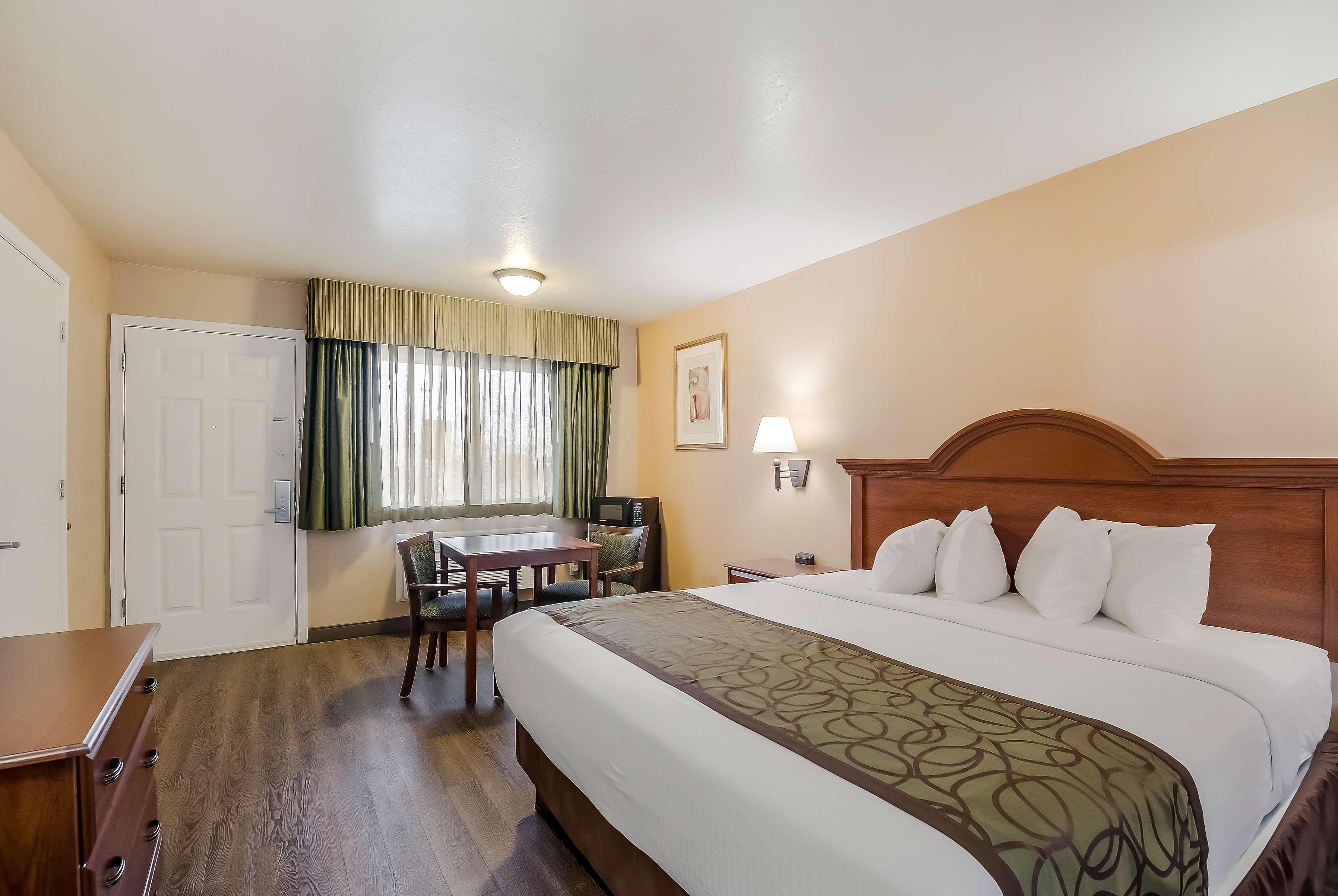 ชัวร์สเตย์ โฮเต็ล บาย เบสต์เวสเทิร์น เฟิร์นลีย์ Hotel ภายนอก รูปภาพ