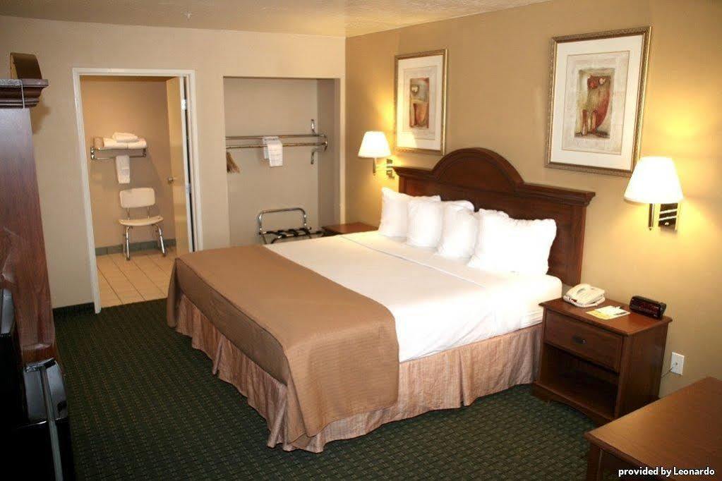 ชัวร์สเตย์ โฮเต็ล บาย เบสต์เวสเทิร์น เฟิร์นลีย์ Hotel ภายนอก รูปภาพ